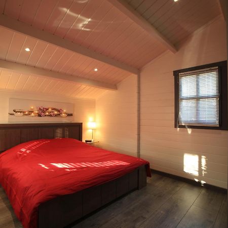 Chalet Mont Ventoux Et Chalet Vip Camaret-sur-Aigues Exterior foto