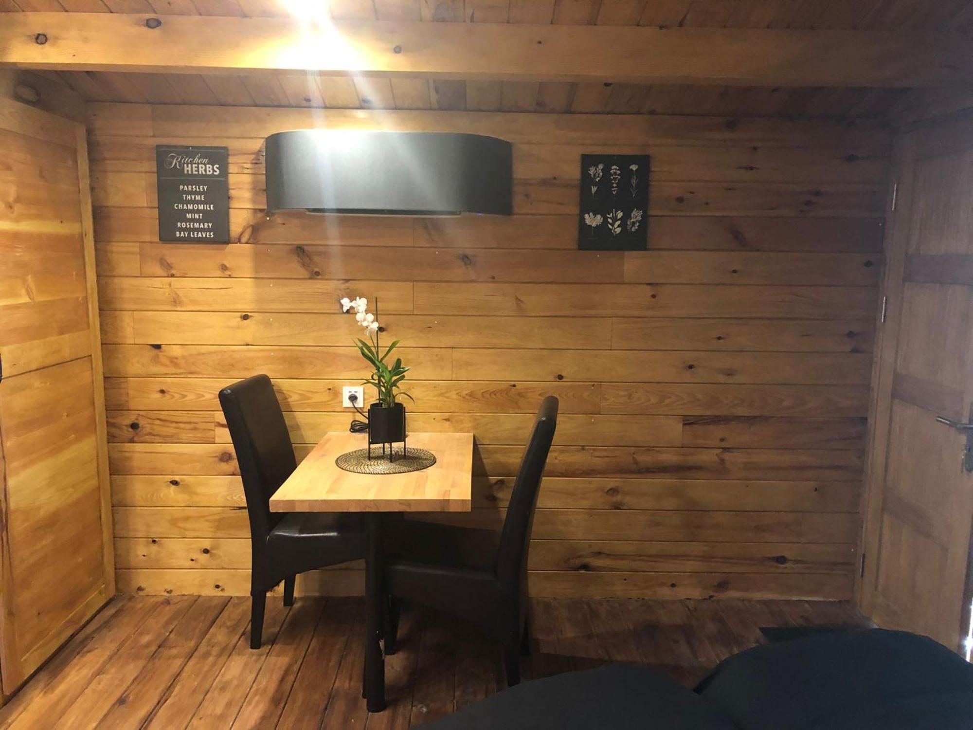 Chalet Mont Ventoux Et Chalet Vip Camaret-sur-Aigues Quarto foto
